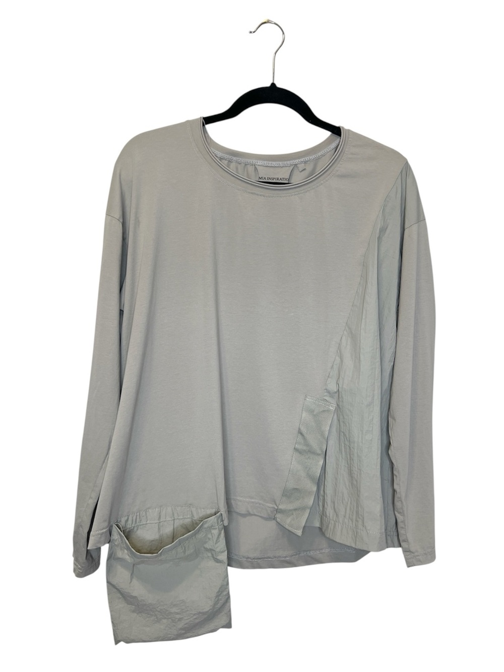 MIA INSPIRATION Artsy Boho Asymmetric Pocket Mixed Media Top size 1